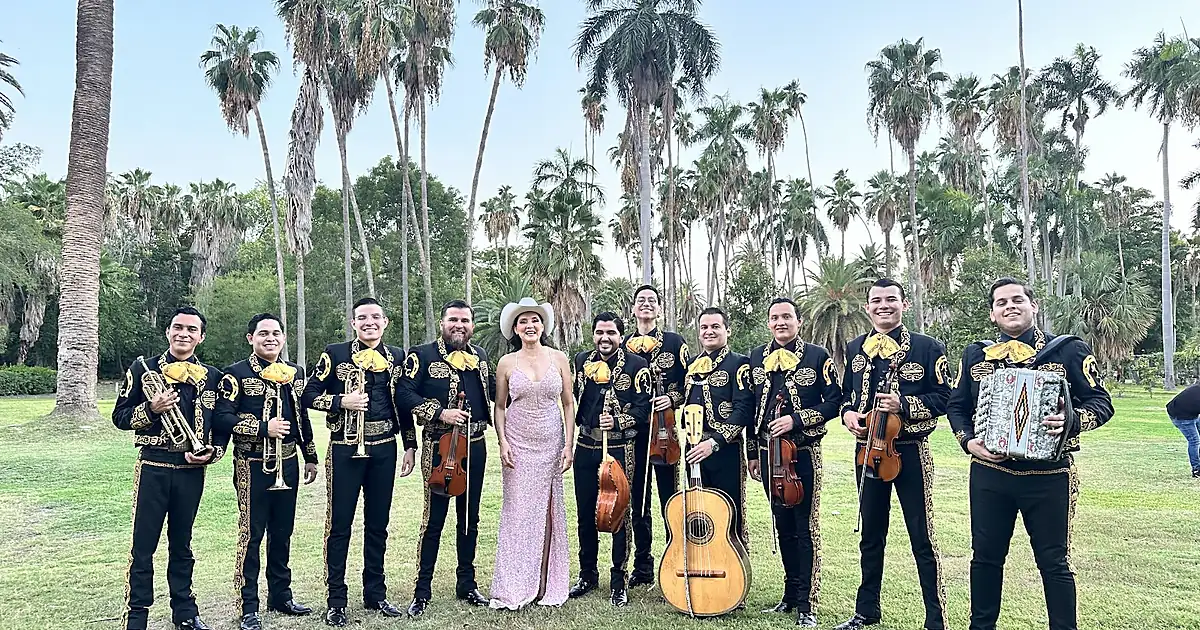 MARIACHI LOS CAPORALES