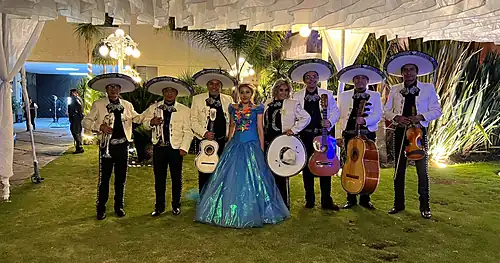 Mariachi Estrellas de Coyoacan, negocios en Coyoacán, Ciudad de México