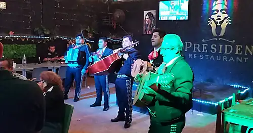 Mariachi Guadalajara de Rigo Moreno, negocios en Tuxtla Gutiérrez, Chiapas