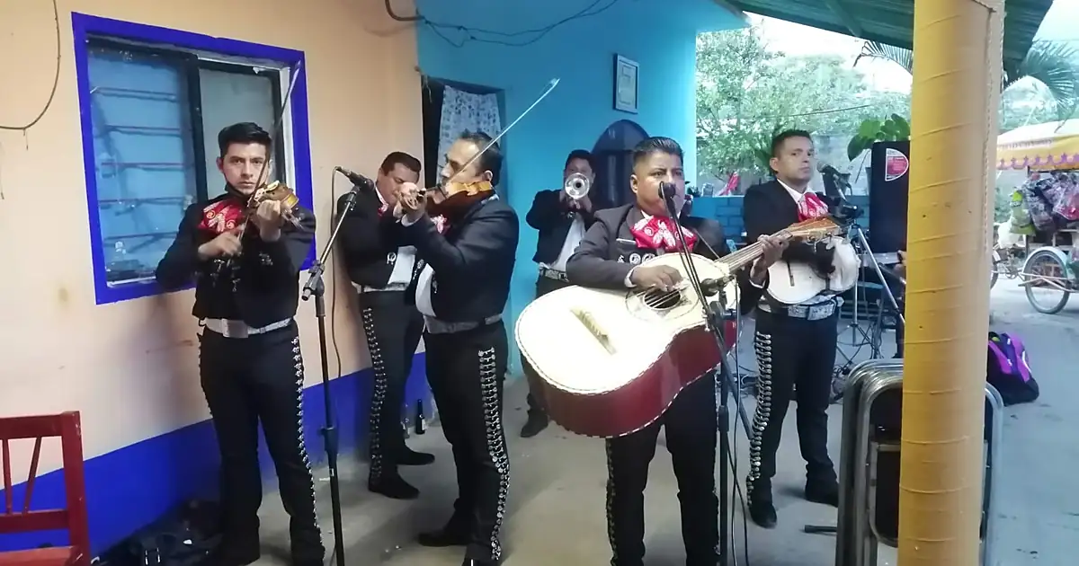 Mariachi los caballeros
