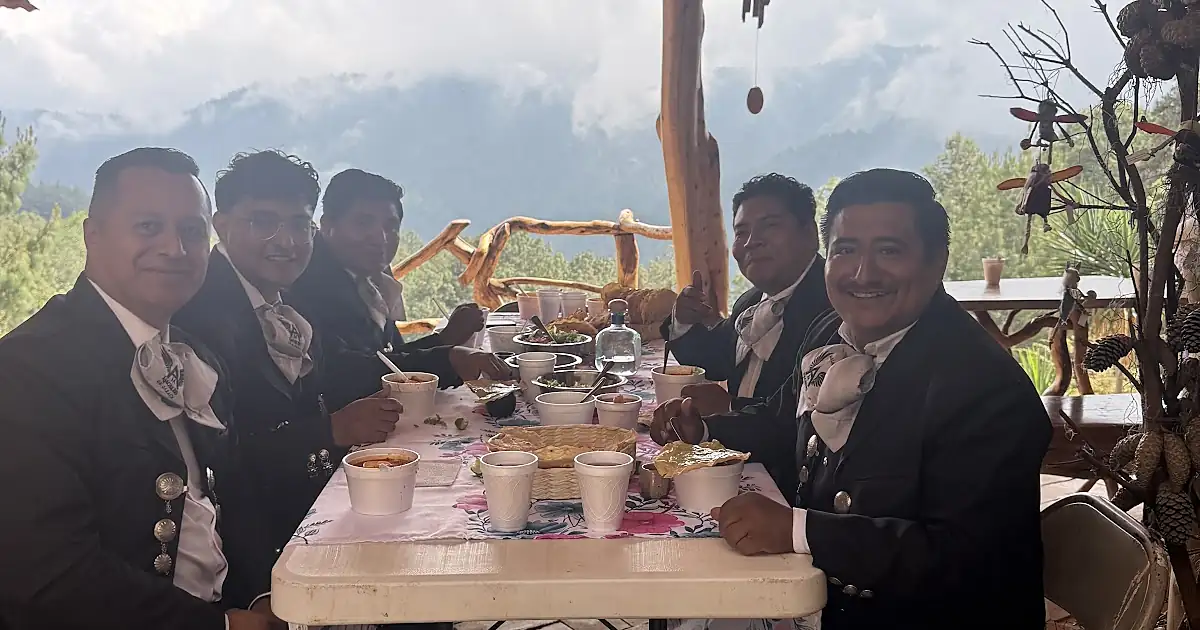 MARIACHI ANGELES DE OAXACA