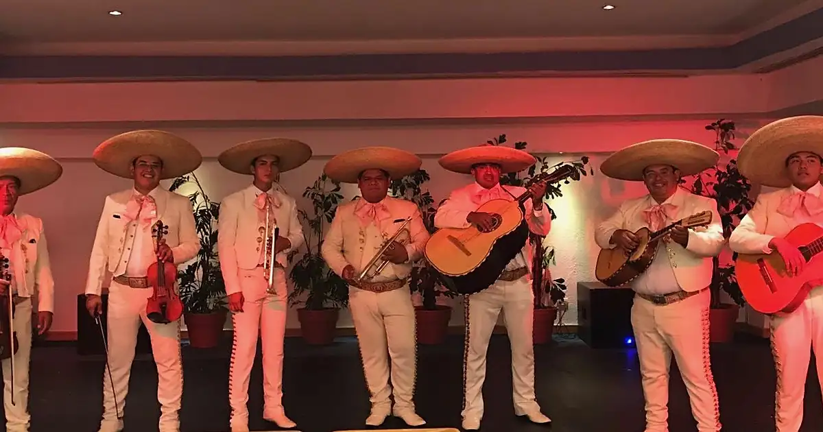 Mariachi Los Gavilanes, Cancún
