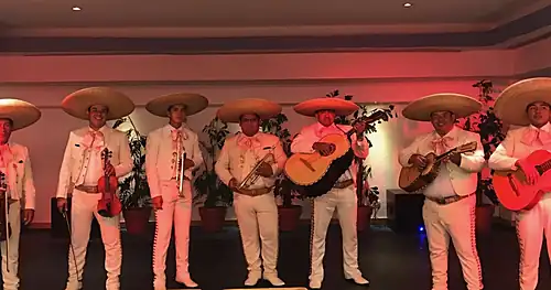 Mariachi Los Gavilanes, Cancún, negocios en Cancún, Quintana Roo