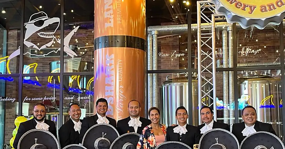 MARIACHI SERENATA MEXICANA DE PLAYAS DEL CARMEN