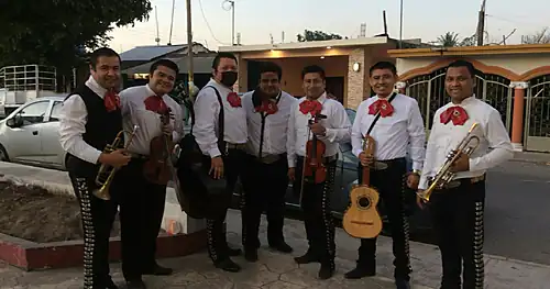 Mariachi Reina de México, negocios en Nacajuca, Tabasco