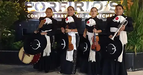 Mariachi Mérida 2000 y Mariachi femenil Mujer Mérida 2000, negocios en Mérida, Yucatán